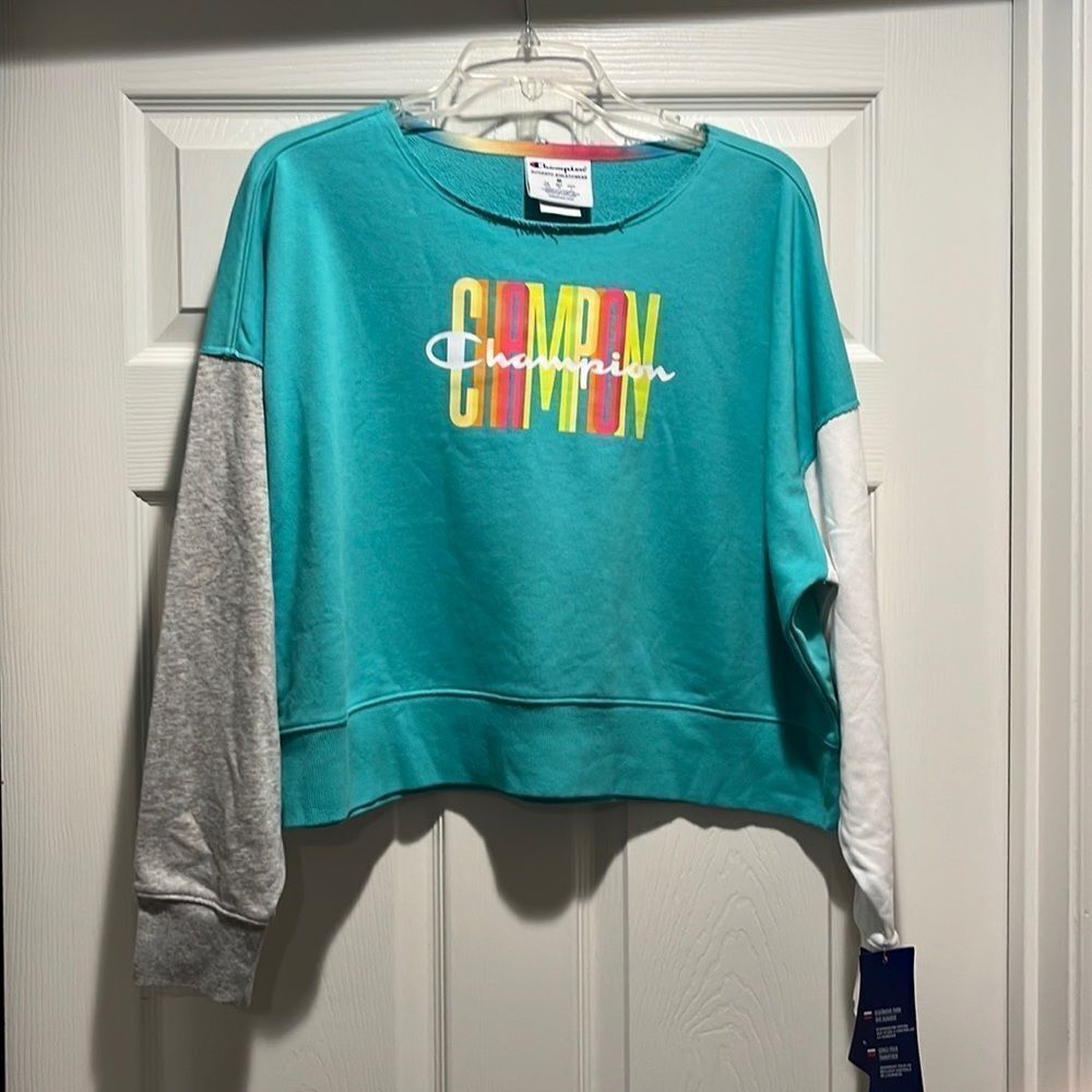 NWT Champion Women’s Oversized Sweatshirt Size Medium.